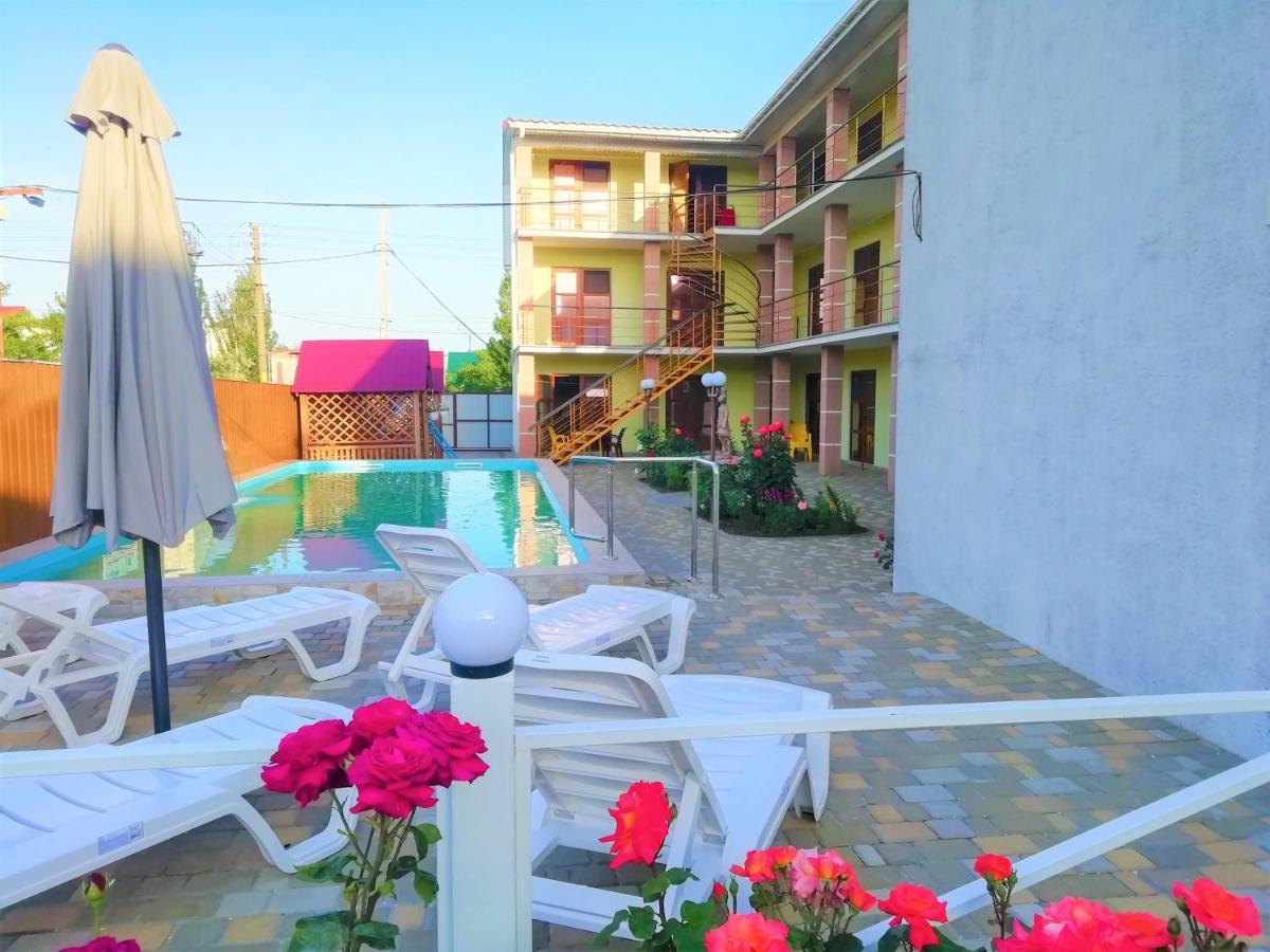Solnechnaia Dacha Aparthotel Zatoka Kültér fotó
