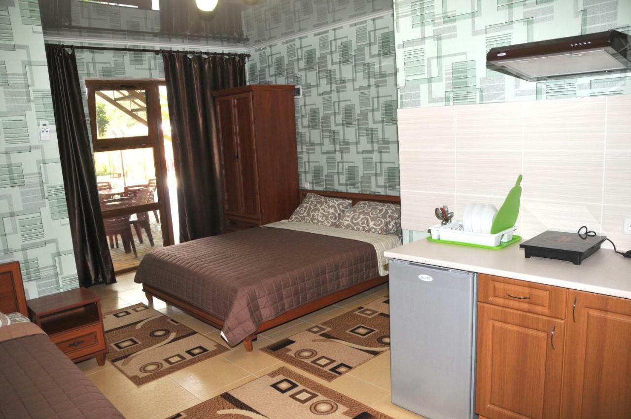 Solnechnaia Dacha Aparthotel Zatoka Kültér fotó